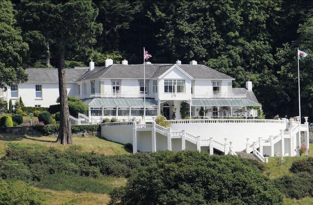 بلاس ماينان كانتري هاوس