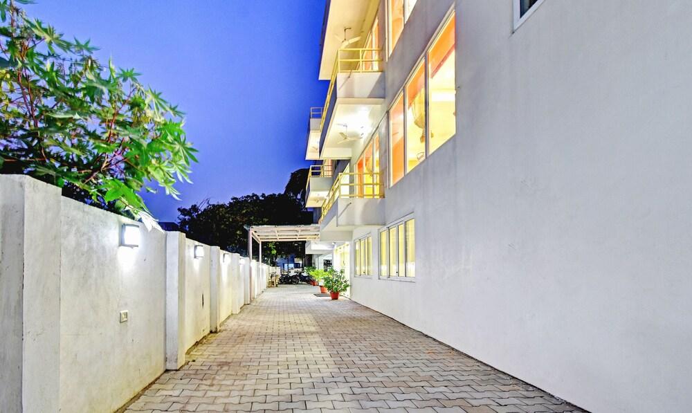 Treebo Vapr Guindy Ekkatuthangal Exterior