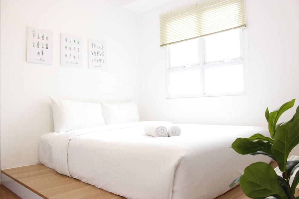 Classic and Comfy 2BR @ Gateway Pasteur Apartment