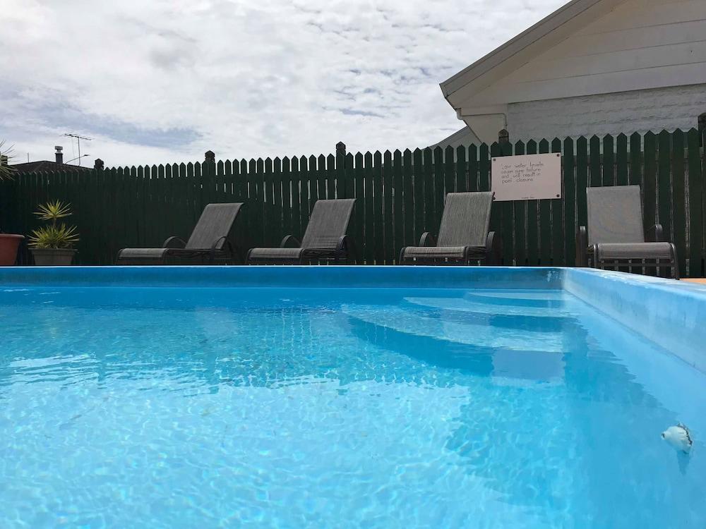 193 آورانجي مانور موتل حمام سباحة مكشوف