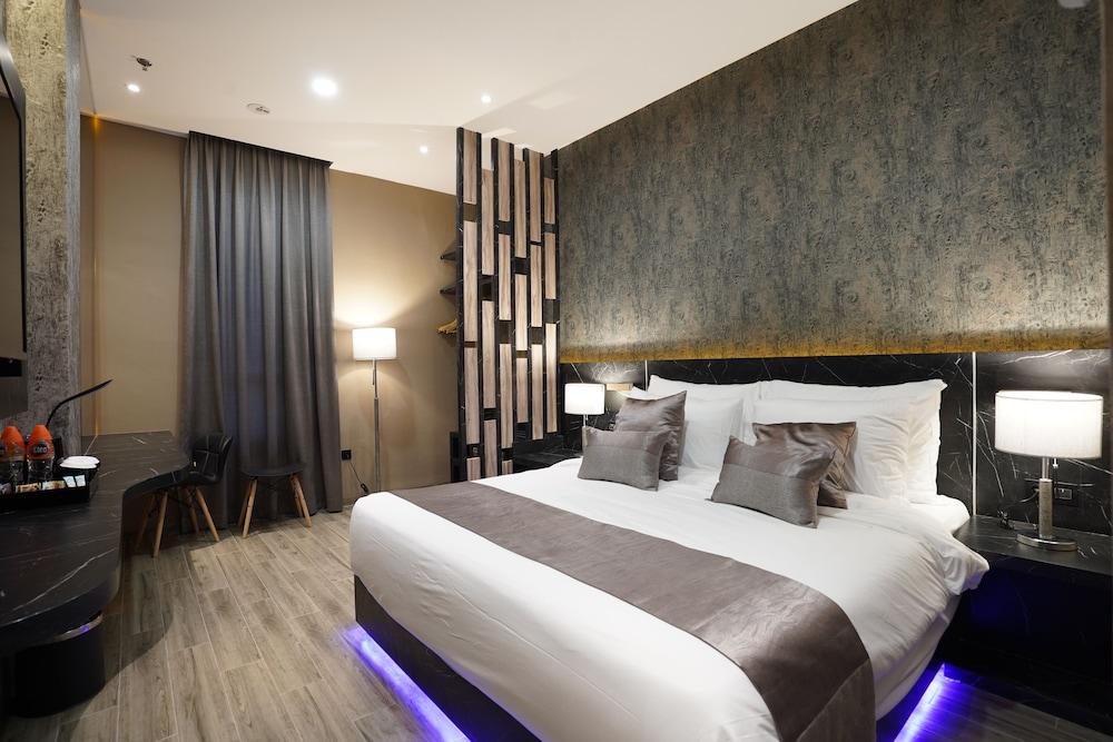 دي باريس هوتل