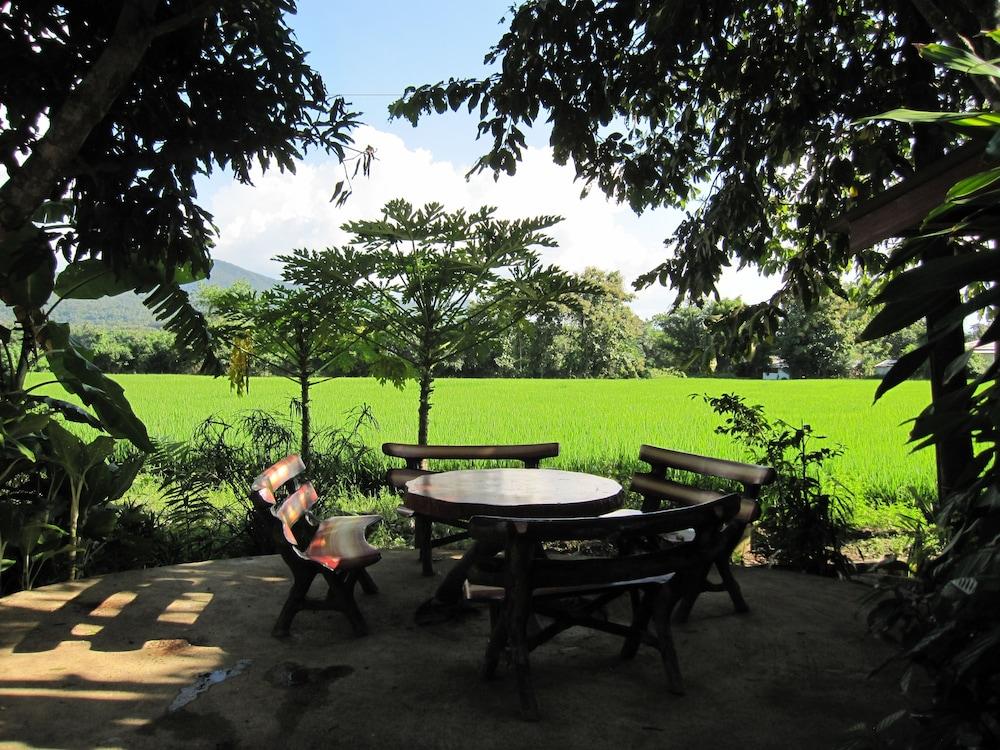 إكس بي إيه أي جيست هاوس الصورة الأساسية