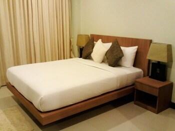 Baan Karon View Others