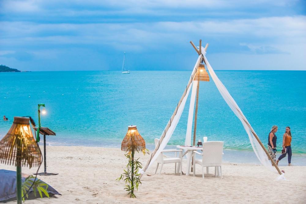 ساموي سينس بيتش ريزورت