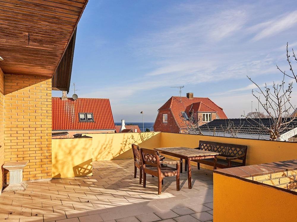 هوليداي هوم إن سفينيك