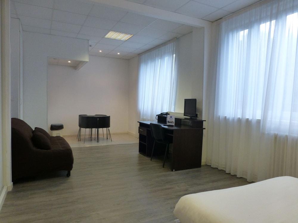 كوزي أبارت أوتل - لو كور مورو غرفة