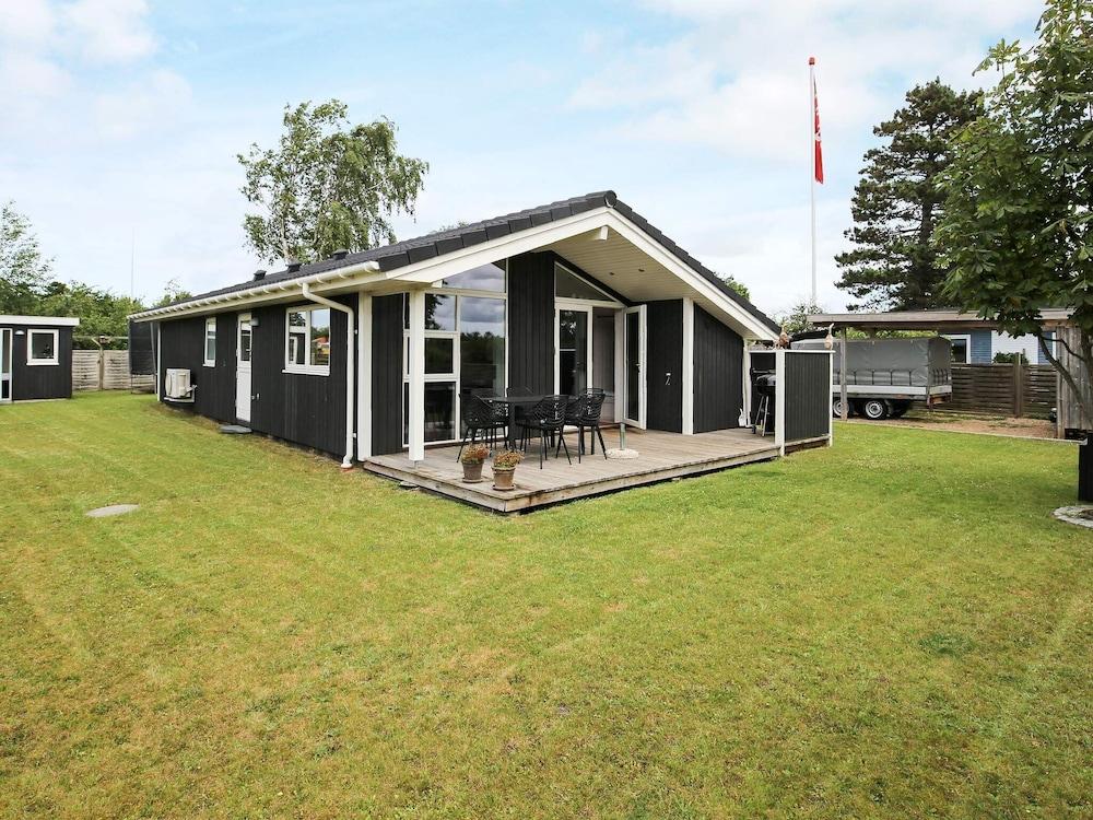 هوليداي هوم إن سلاجيلسي