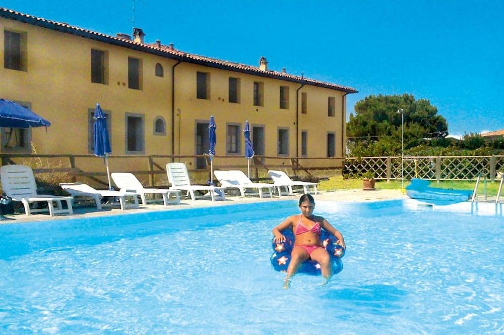 ريزيجنس جولي روسيلميني