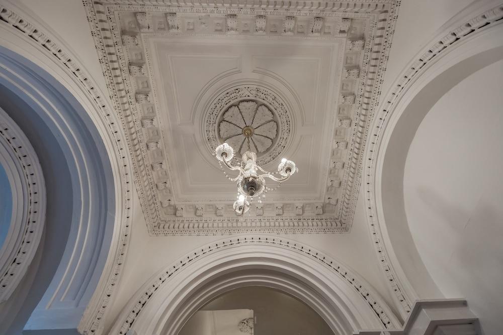 ذا باتريك كافاناف سويت - هيبهيب ستاي تفاصيل الفندق من الداخل