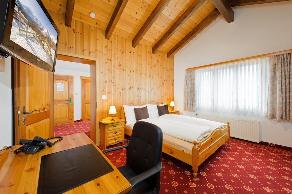 Hotel Alpina