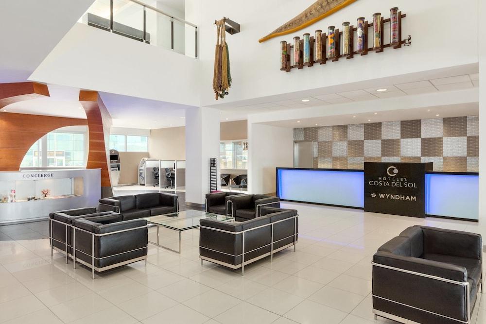 ويندام كوستا ديل سول ليما إيربورت منطقة الجلوس في الردهة