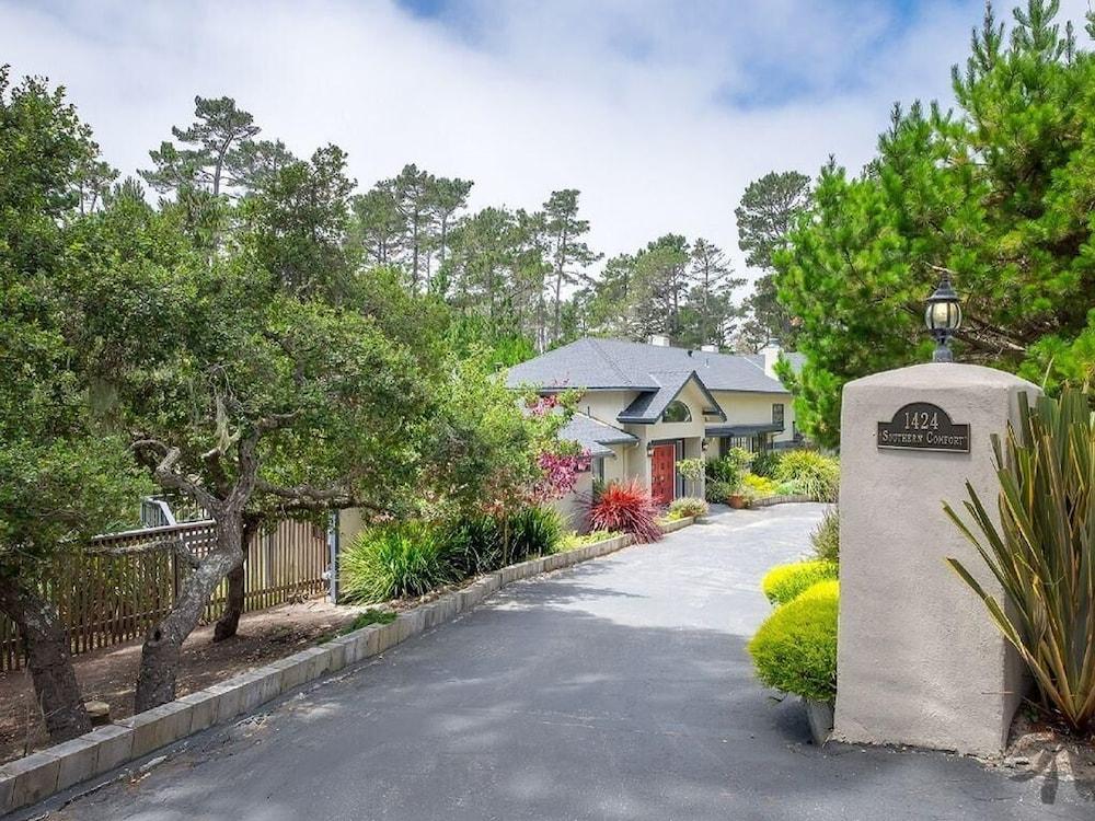 إل إكس55: جولفرز ديلايت بيبل بيتش المنطقة الخارجية