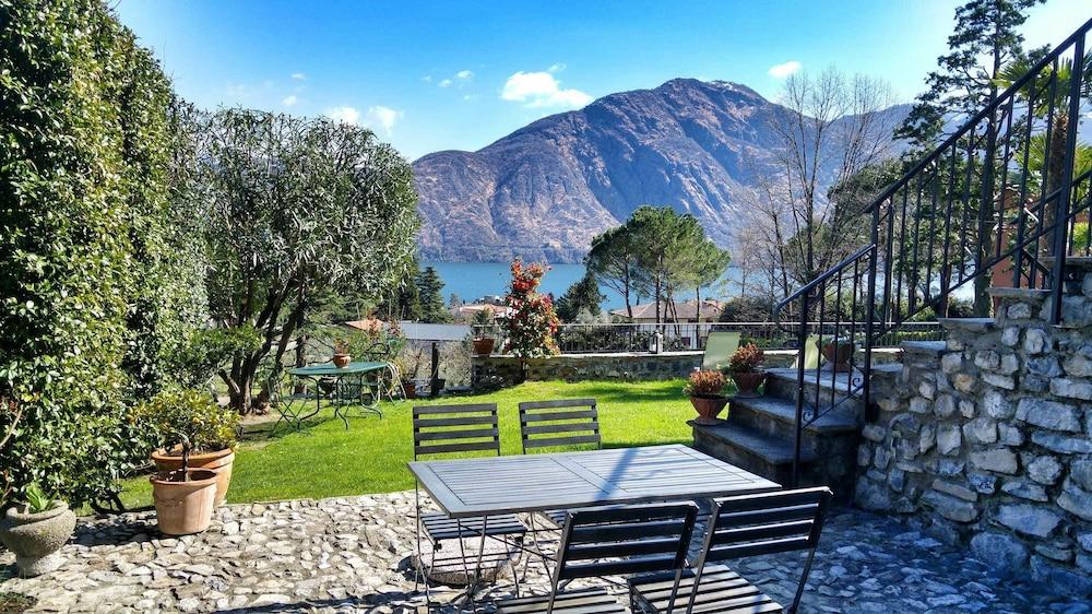 كاسا ديل بورتيكو