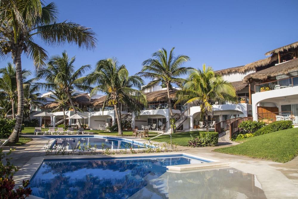 لاس فيلاز أكيومال 3 بي 9 باي سكاي رن زحليقة مائية