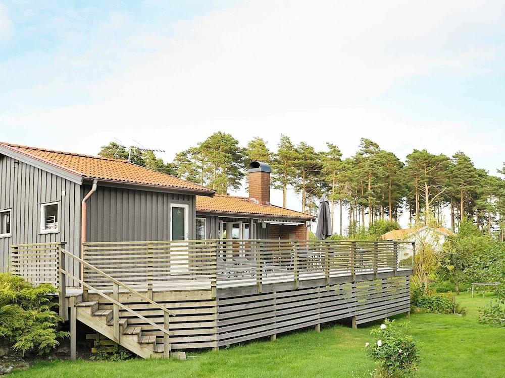 هوليداي هوم إن هاكيناسيت