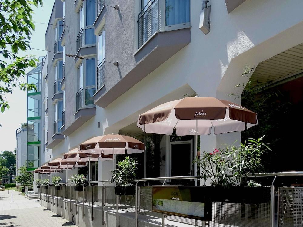 ibis Styles Stuttgart Exterior