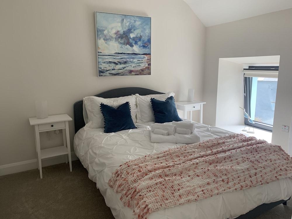 فارم هاوس - سليبس 7 - جاردن - باركينج الصورة الأساسية