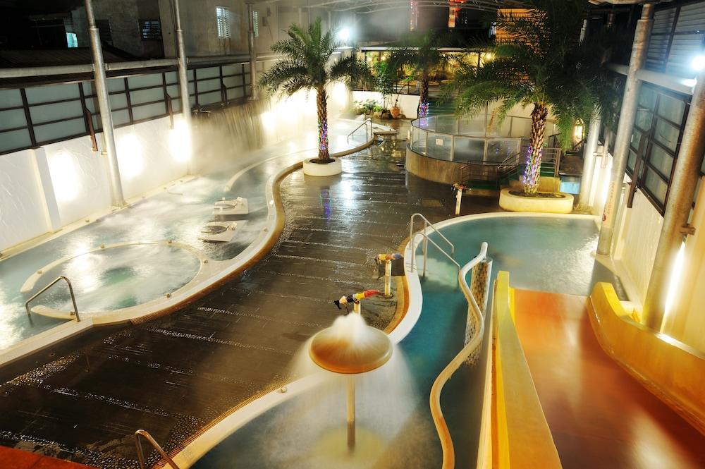 جوان زيانج سينشري