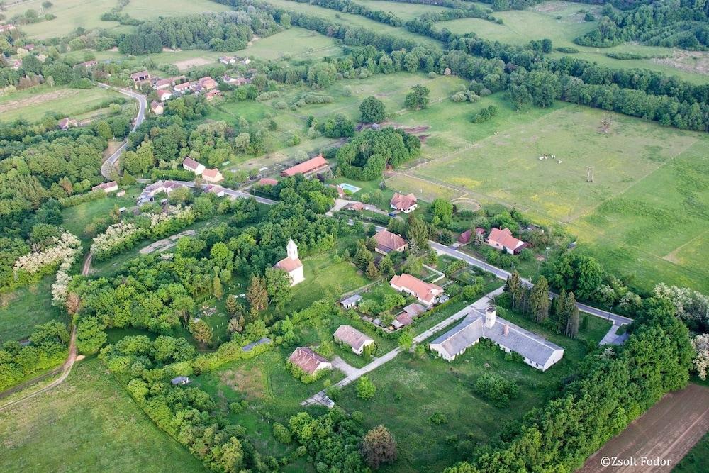 كيرتسا بيو فارم