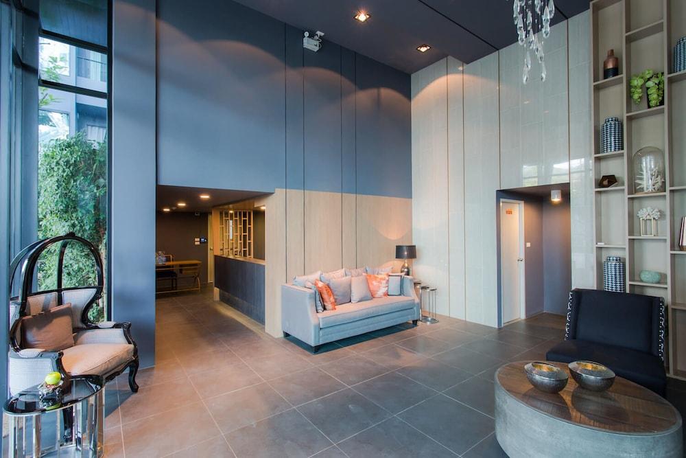 Surin Loft by Holiplanet Lobby Sitting Area