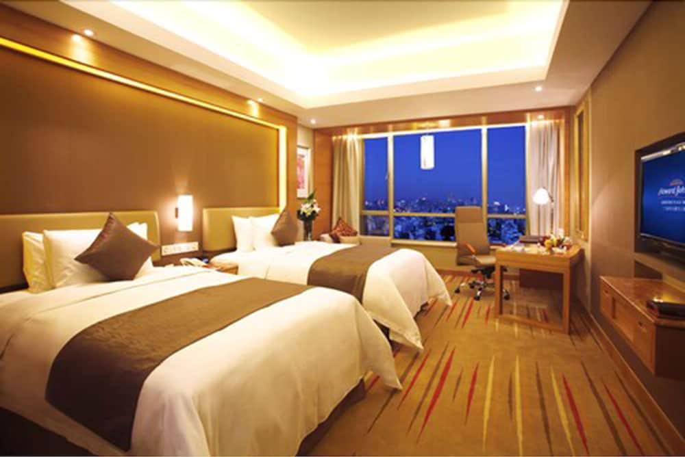 هوارد جونسون صن تشاين بلازا ننجبو غرفة