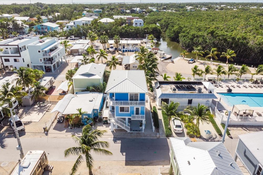 براند نيو كي لارجو هوم المنطقة الخارجية