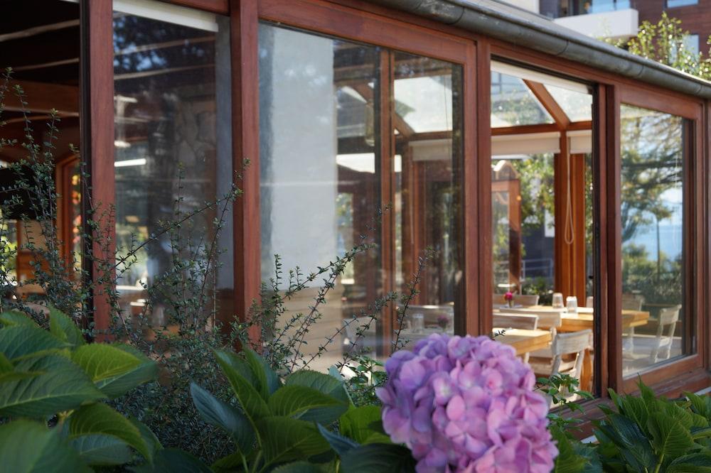 هوتل بويلشي تفاصيل الفندق من الخارج