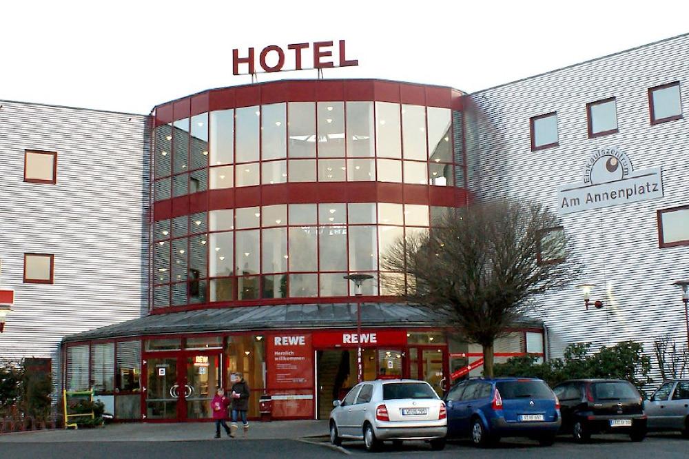 هوتل آم بارك