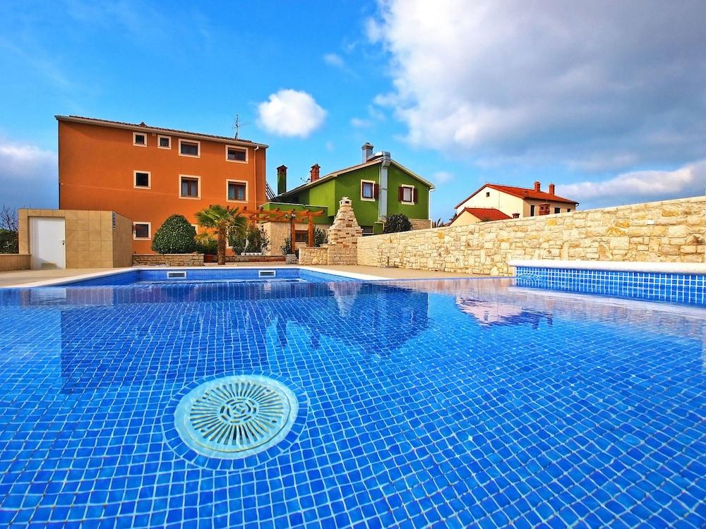 أبارتمنت مايل 1249