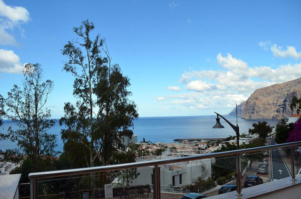 أبارتامنتوس تيراثاس دي لوس خيجانتيس باي سونكانارياس أخرى