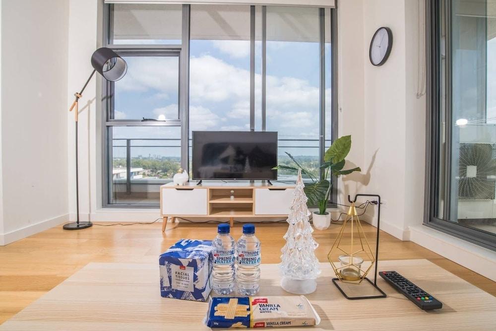 17th Level 1bed1bath APT Macquaire Park+wifi+view Featured Image