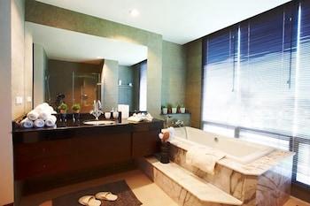 Baan Karon View Others