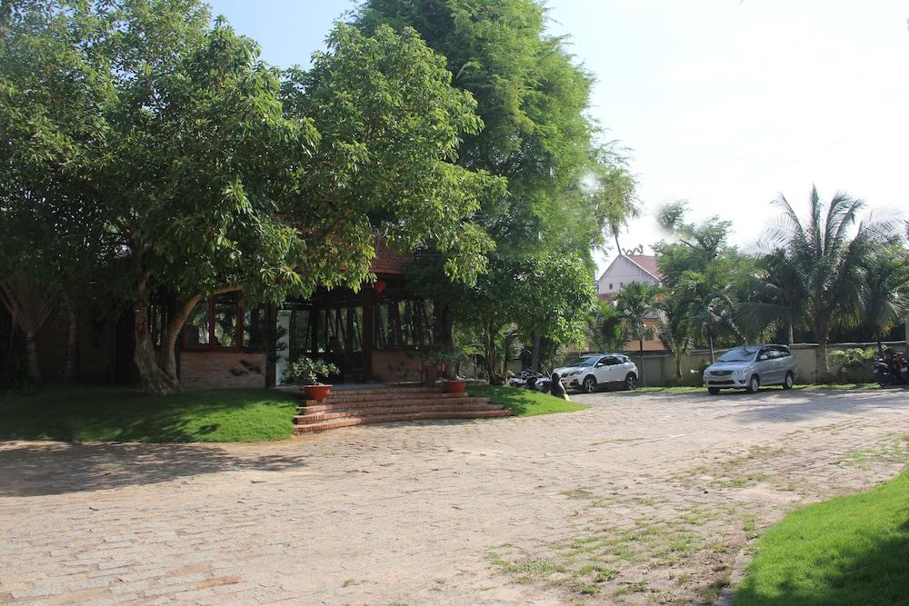 موين سن آند سي بيتش ( بوتيك ريزورت آند جلامبينج) المنطقة الخارجية