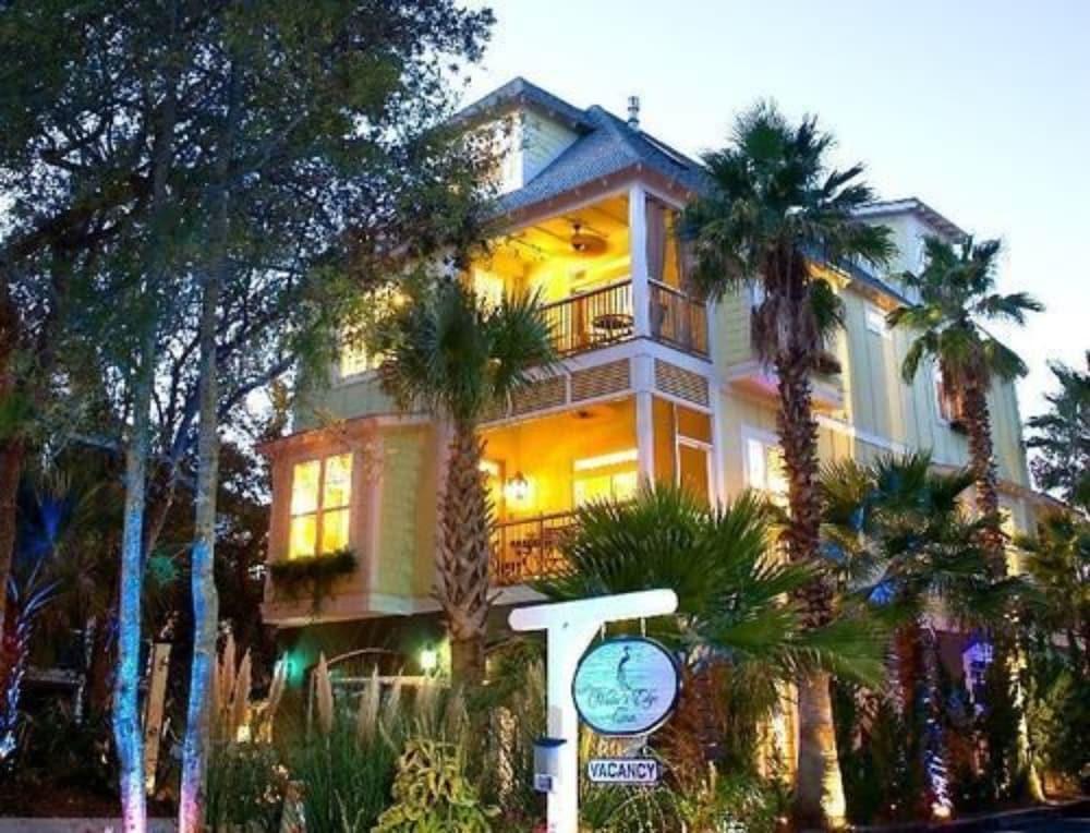 ووترز إدج إن - للبالغين فقط