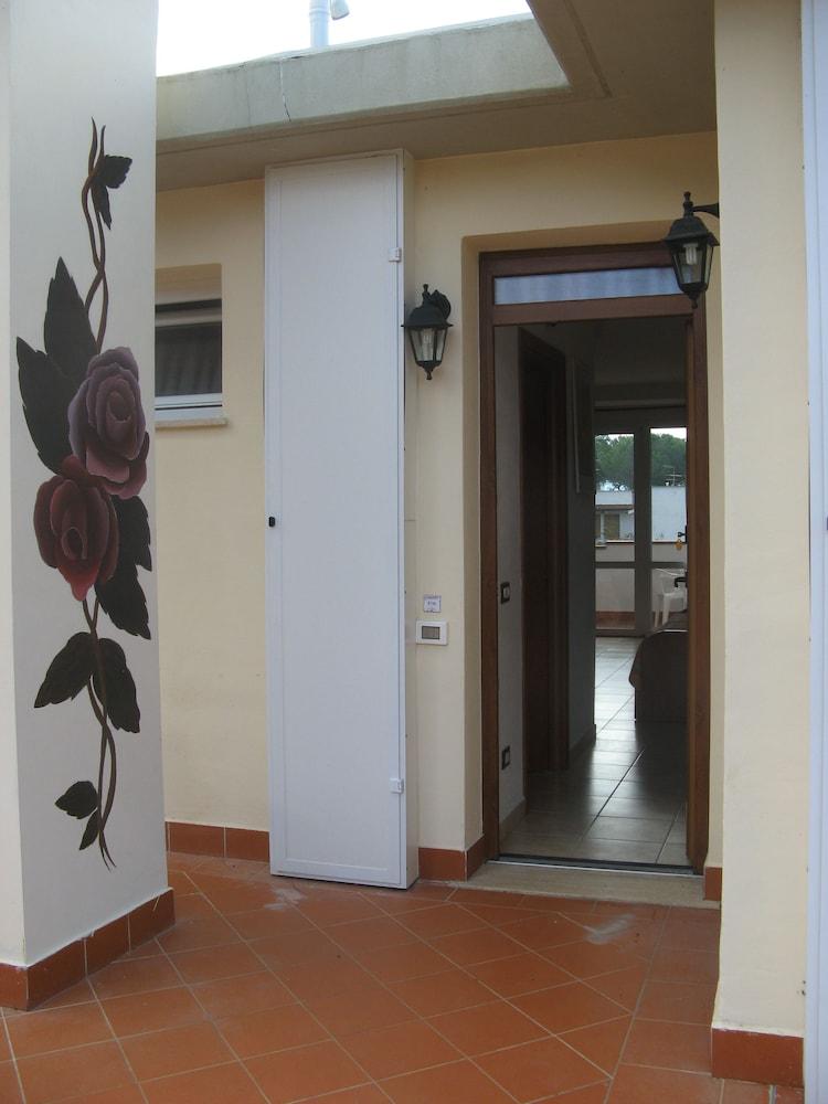 ريزيدنس لي روز