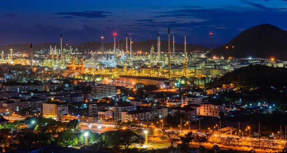 هوليداي إن آند سويتس سيراتشا لايمتشابانج باي آيتش جي المنطقة الخارجية