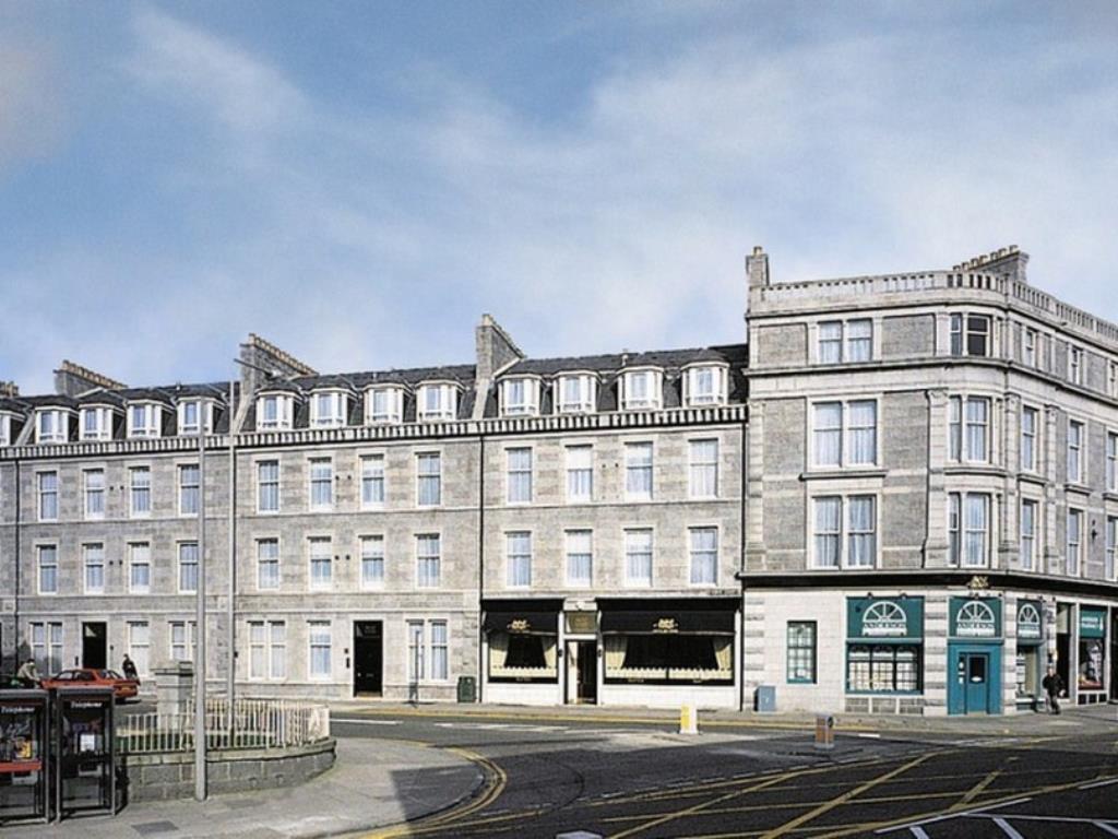 سكين هاوس هوتل سويتس-هولبورن أخرى