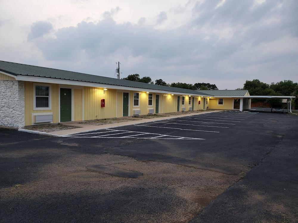 رودواي إن كينجزلاند - لايك ل بي أخرى