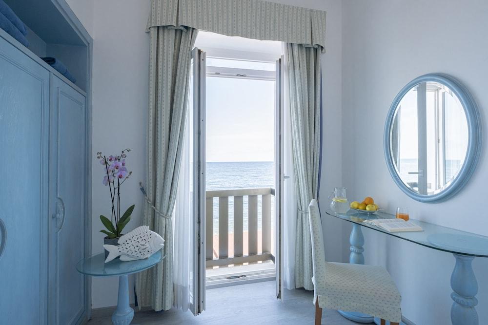 هوتل ديل زولي