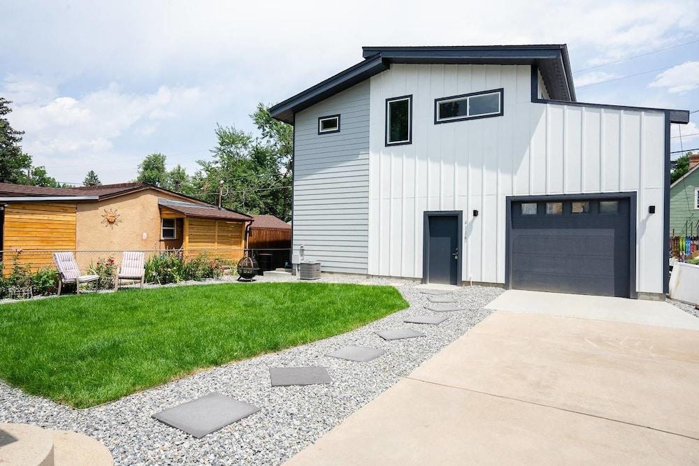 ذا تينيسون أدفينشر إيه لاكشري تاون هوم ويذ برايفت بالكوني المنطقة الخارجية