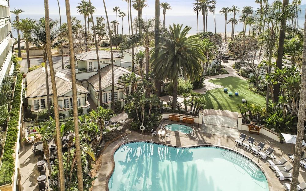 فيرمونت ميرامار بنجالوز