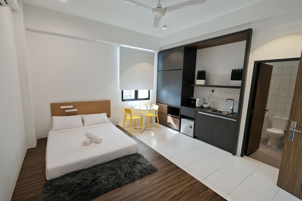 إمبيريو بروفيشيونال سويت باي إمبيريو