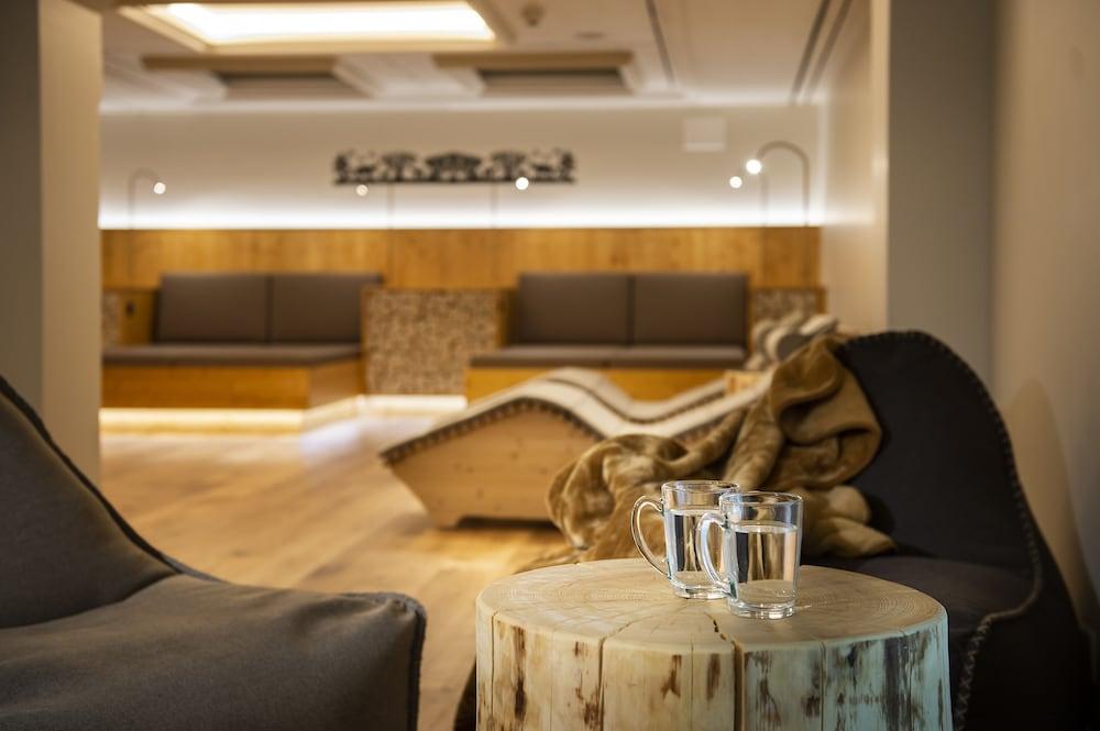 جولف هوتل ليز أوت دو جستاد آند سبا نادي صحي