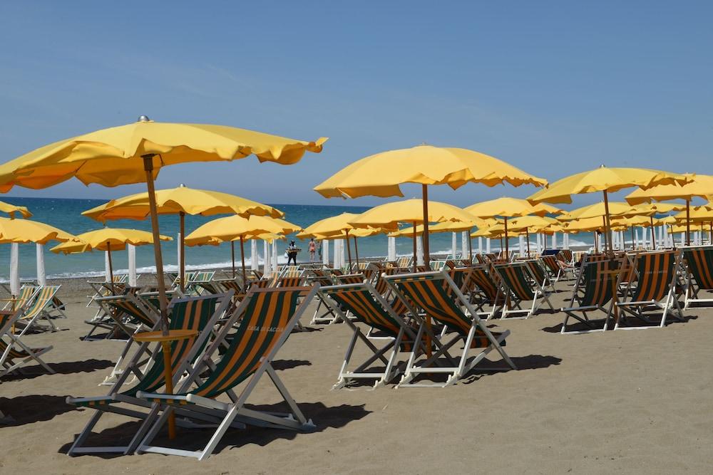 كامبينج كازا دي كاتشا الشاطئ