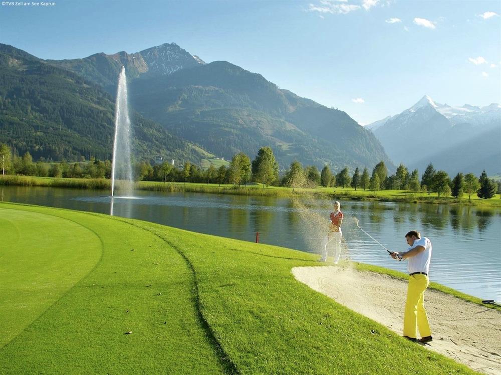 سبيشوس تشاليت إن تشيل آم سي نير ليك المنطقة الخارجية