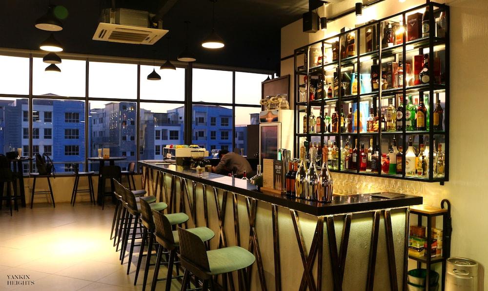 ميانادار ريزيدنس