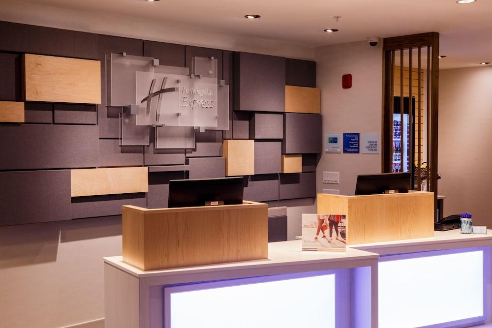 هوليداي إن إكسبرس آند سويتس جيتيسبورج بي آيتش جي داخلي