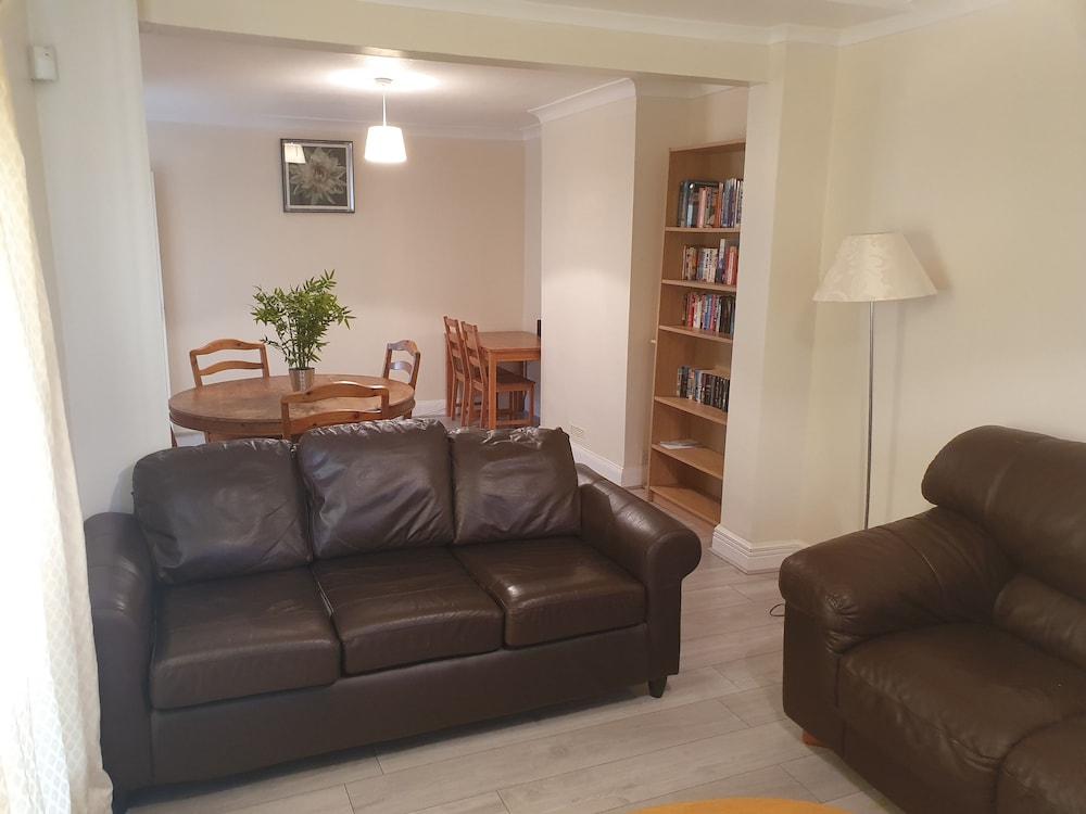 إليجانت 3 بد هاوس ووك ويمبلي ستاديوم