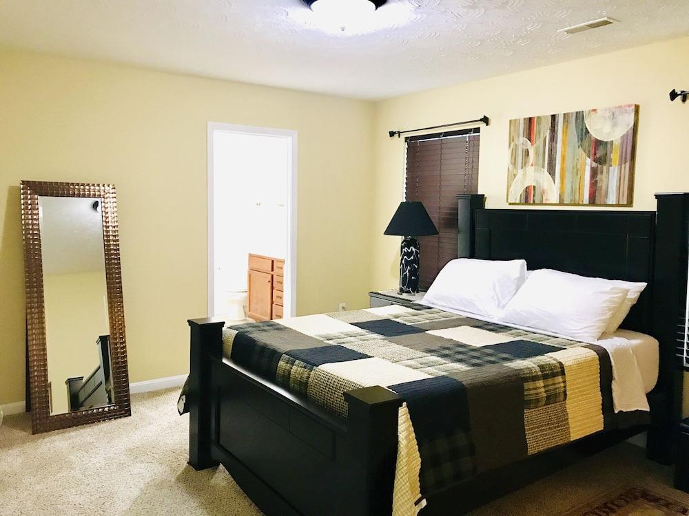 سبيشس 3 بد روم رانش هاوس ويذ باتيو يارد إن إيه كوايت صابرب