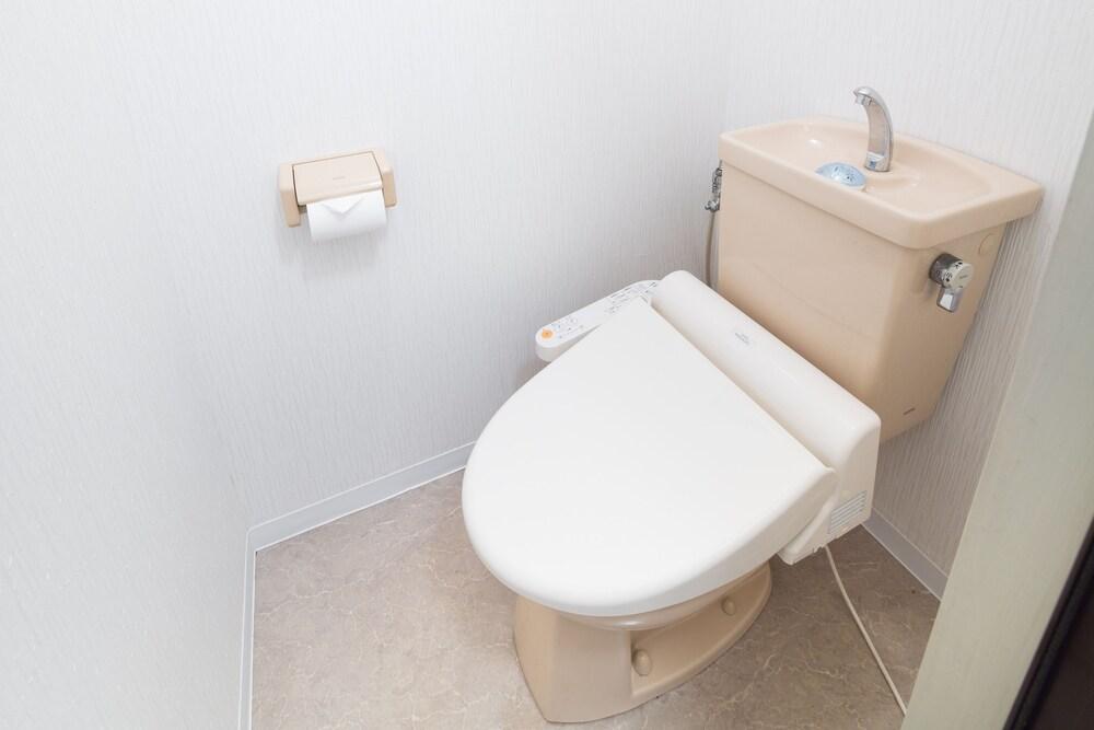 ساكاموتو بيلدينج 7 إف حمام